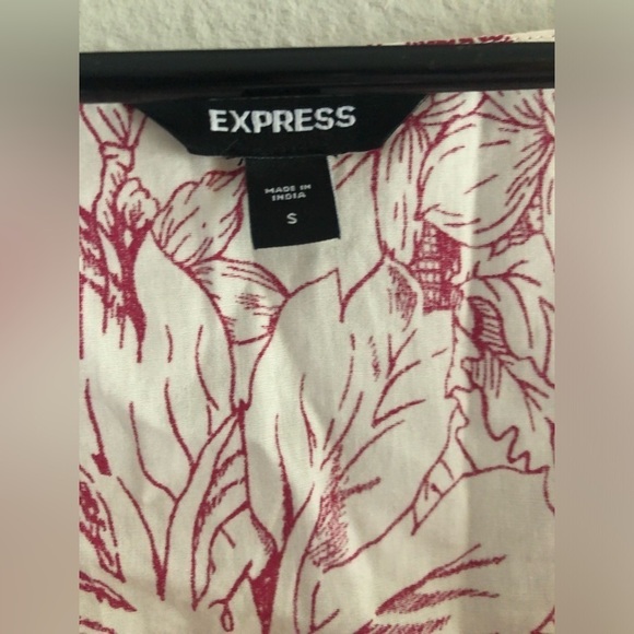 Express Printed Off The Shoulder Twist Front Peplum Top size Small - Picture 13 of 15